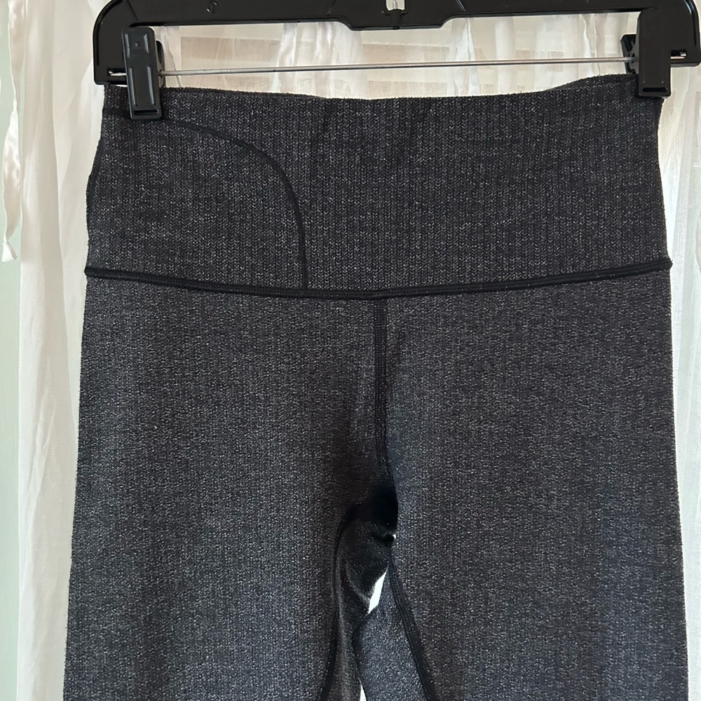 Lululemon - Picture 3 of 5